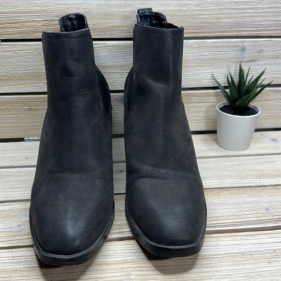 MIA Vegan Block Heel Pull On Bootie Size 8.5 - Picture 2 of 8